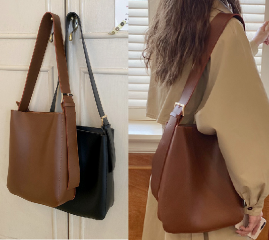 Sleek Commuter Shoulder Bag